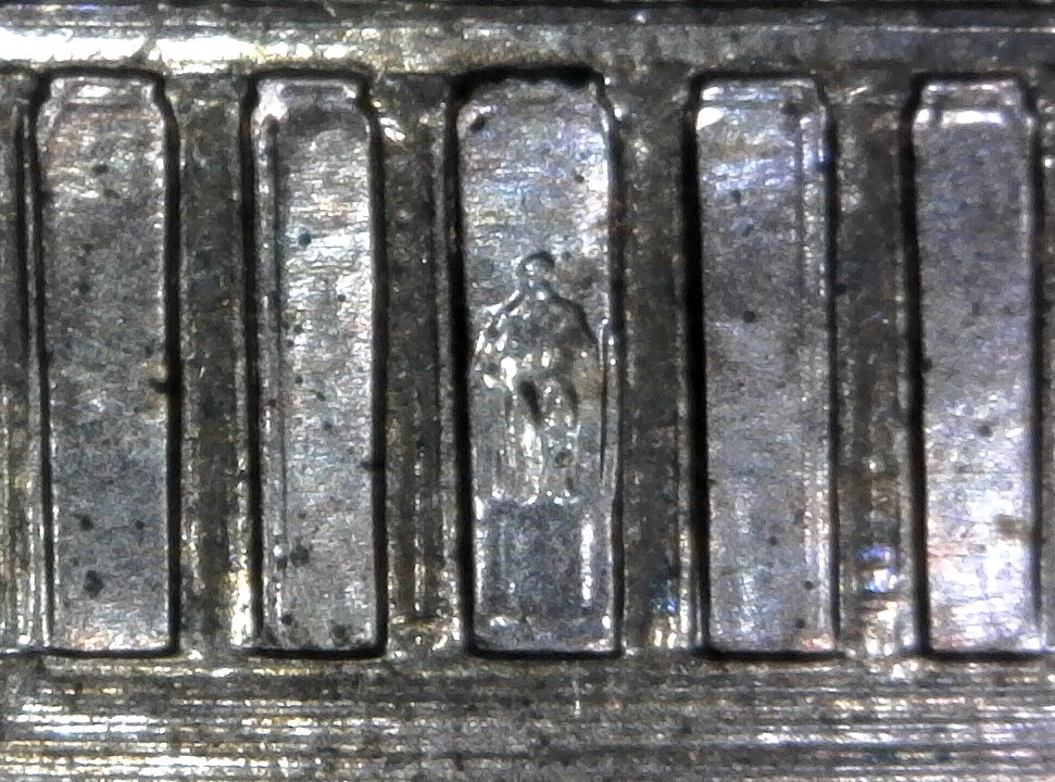 2004-P-Lincoln-Memorial-Cent-With-Nice-Fat-Column-Bar-DDR-To-The-Right